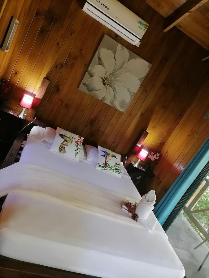 Bed and Breakfast Casa El Colibri Parrita Exterior foto