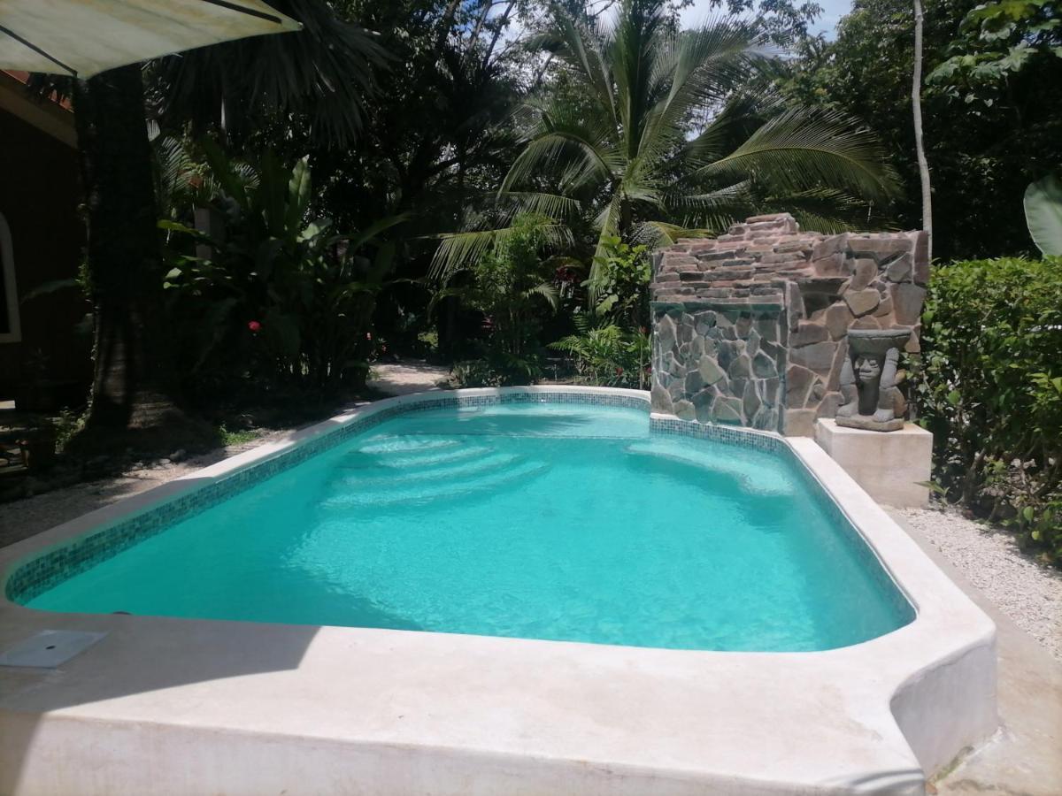 Bed and Breakfast Casa El Colibri Parrita Exterior foto
